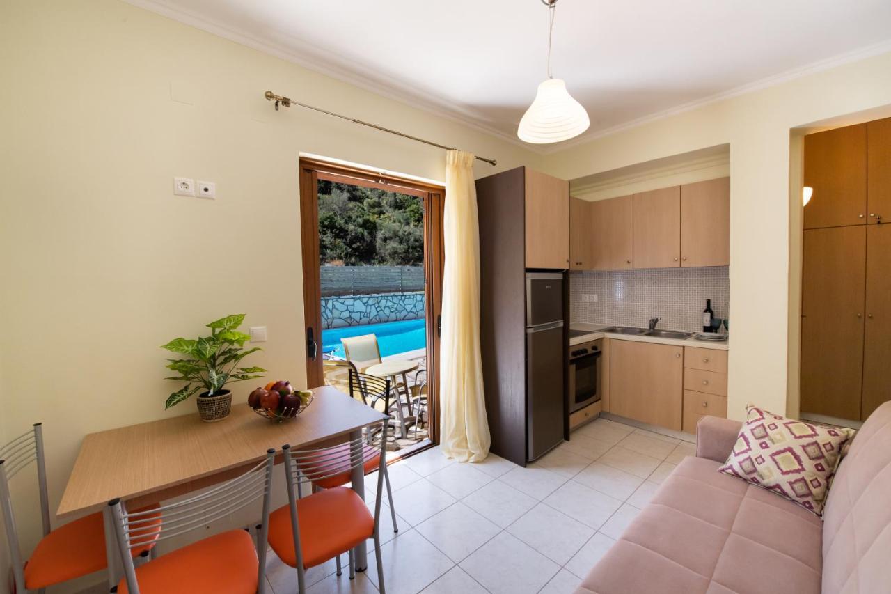 Delphinus Villas-Villa Nikitas Áyios Nikítas Exterior foto